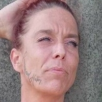 Ивон Оффишал Голая